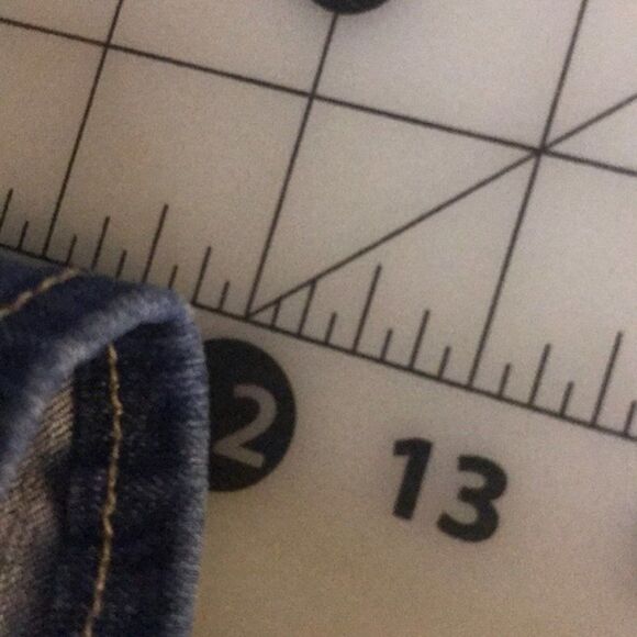 NYDJ Carya Plus Women Denim Shorts Size 26 New Y - Picture 6 of 9